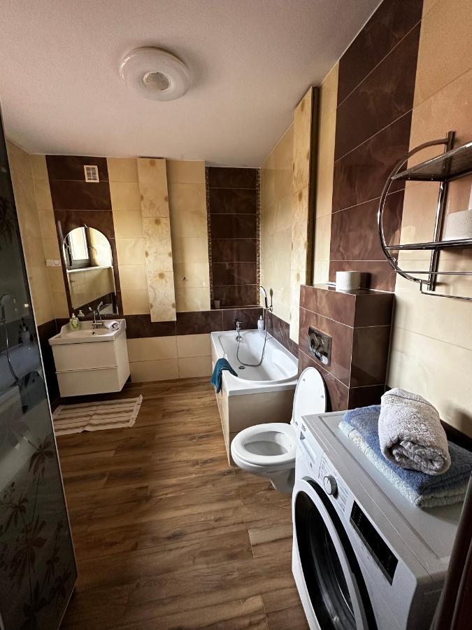Apartament Airport Gdansk Ngoại thất bức ảnh