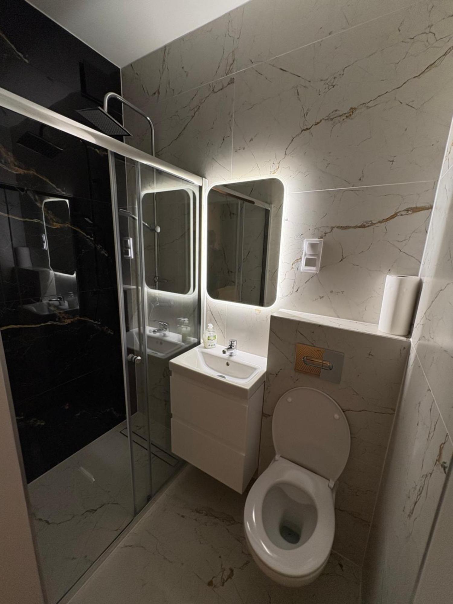 Apartament Airport Gdansk Ngoại thất bức ảnh